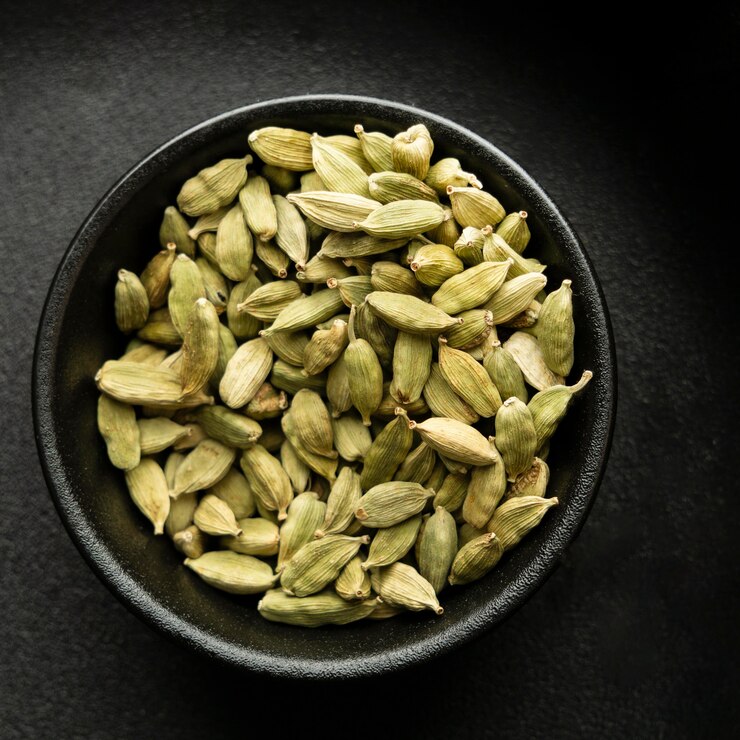 Green Cardamom (Chothi Elachi)